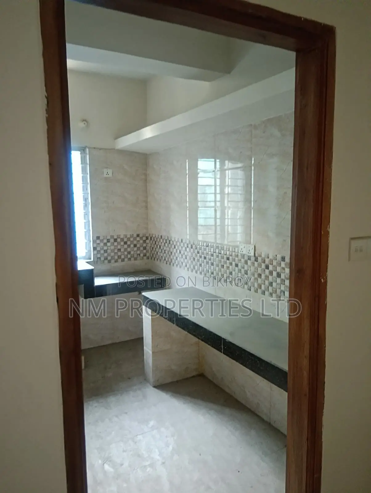 3-Bedroom Ready Flat for Sale, 750 Sq Ft