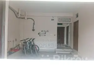 3-Bedroom Ready Flat for Sale, 750 Sq Ft