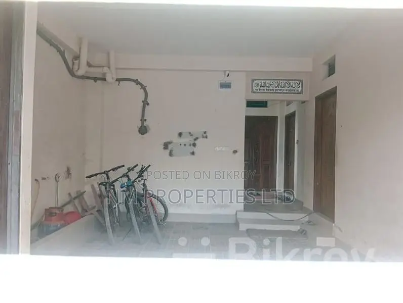 3-Bedroom Ready Flat for Sale, 750 Sq Ft
