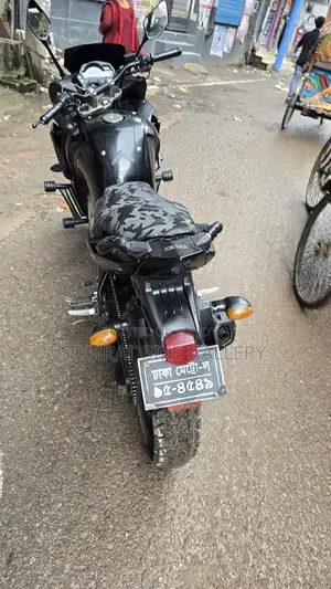 Yamaha Fazer সুপার ফ্রেশ 2018