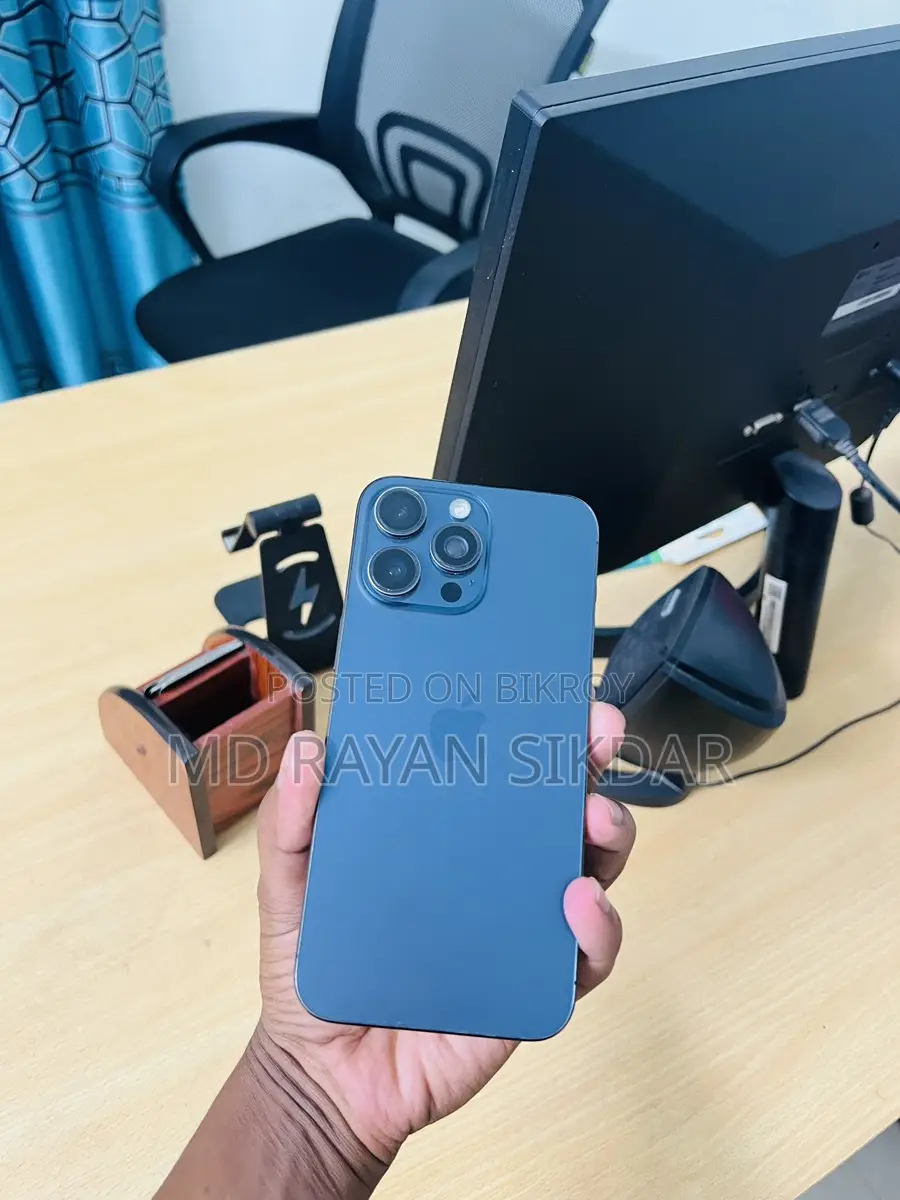 Apple iPhone 15 pro max . (Used)