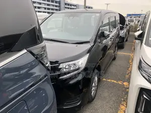 Toyota Noah X Black 4 Point 2021