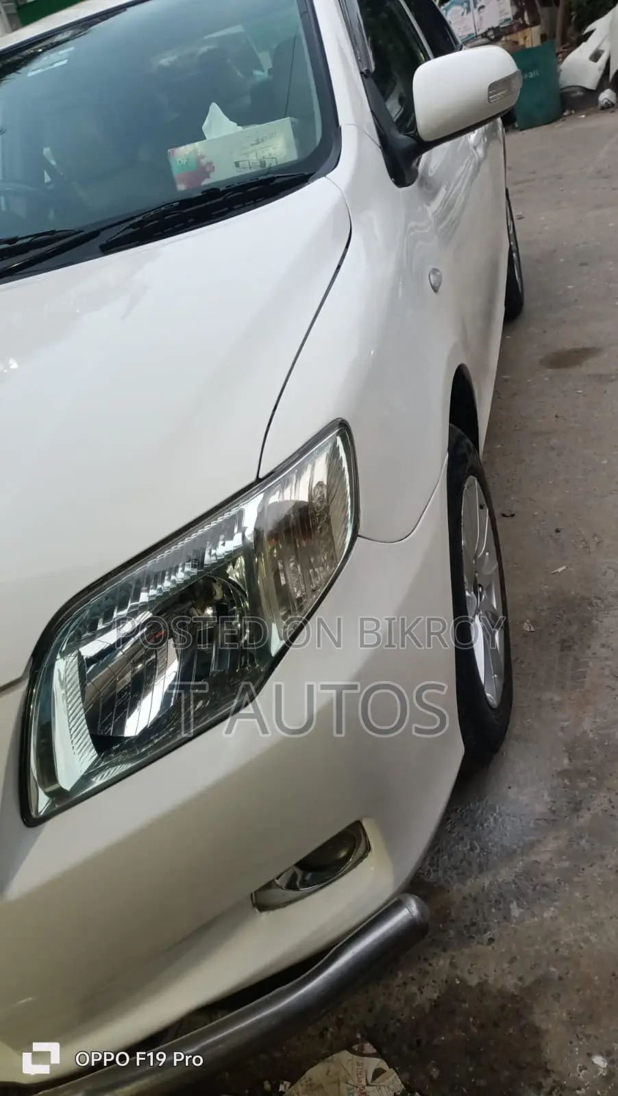 Toyota Axio 2012