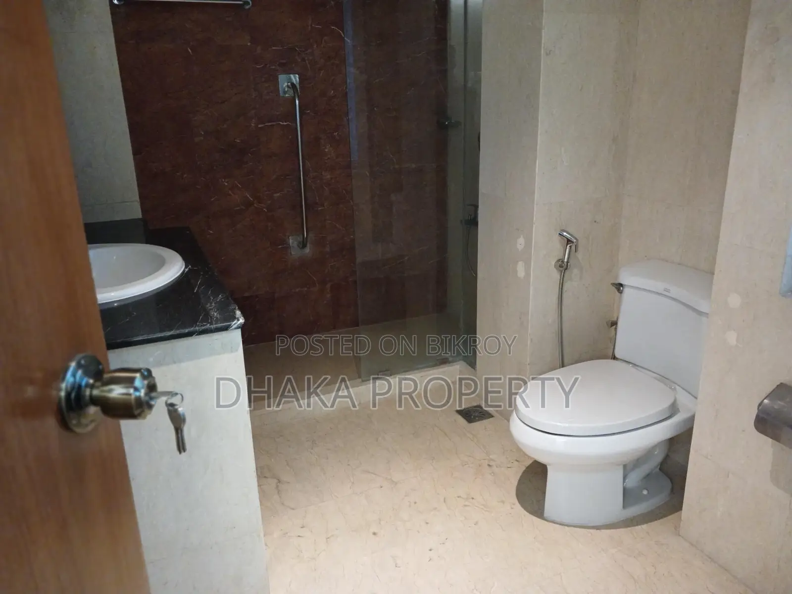 7500 SqFt 5 Bedroom Luxurious Apartment Rent at Baridhara Diplomatic Zone