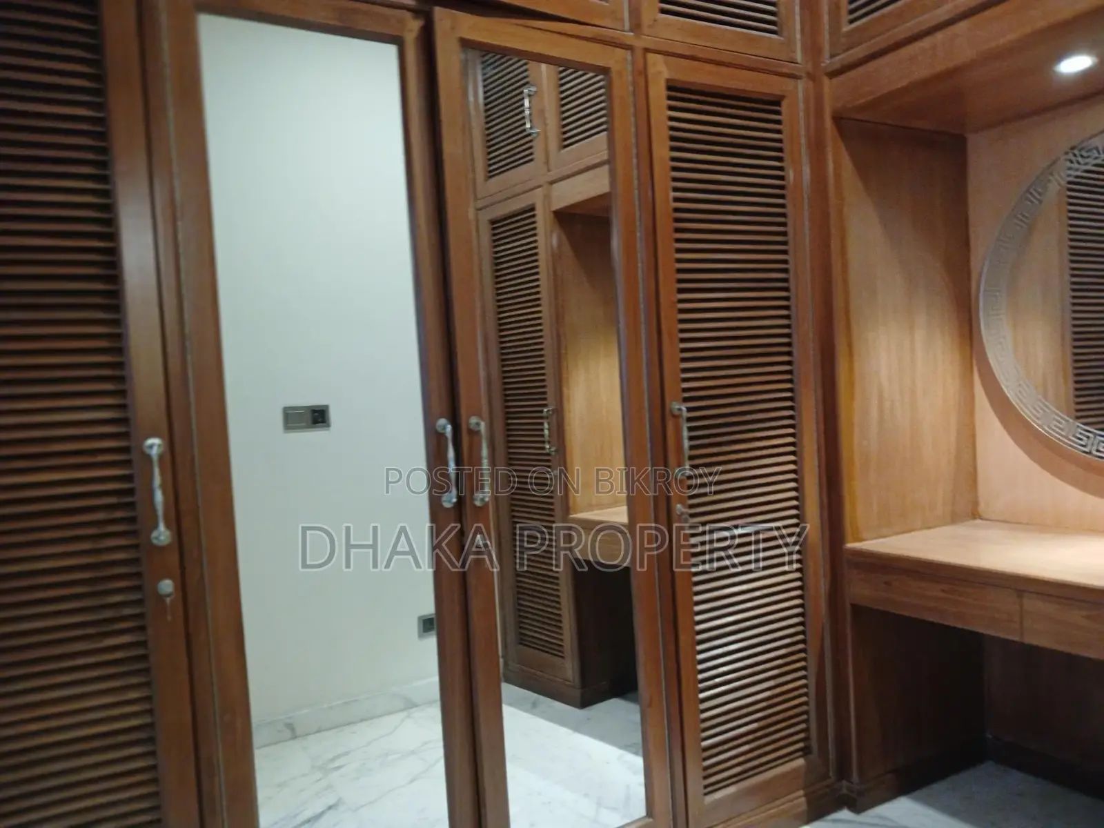 7500 SqFt 5 Bedroom Luxurious Apartment Rent at Baridhara Diplomatic Zone