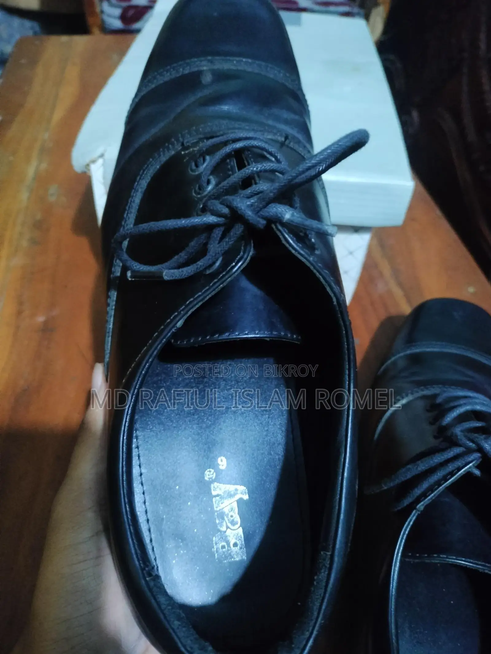 Selling Bay size 9 shoes