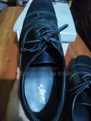 Selling Bay size 9 shoes