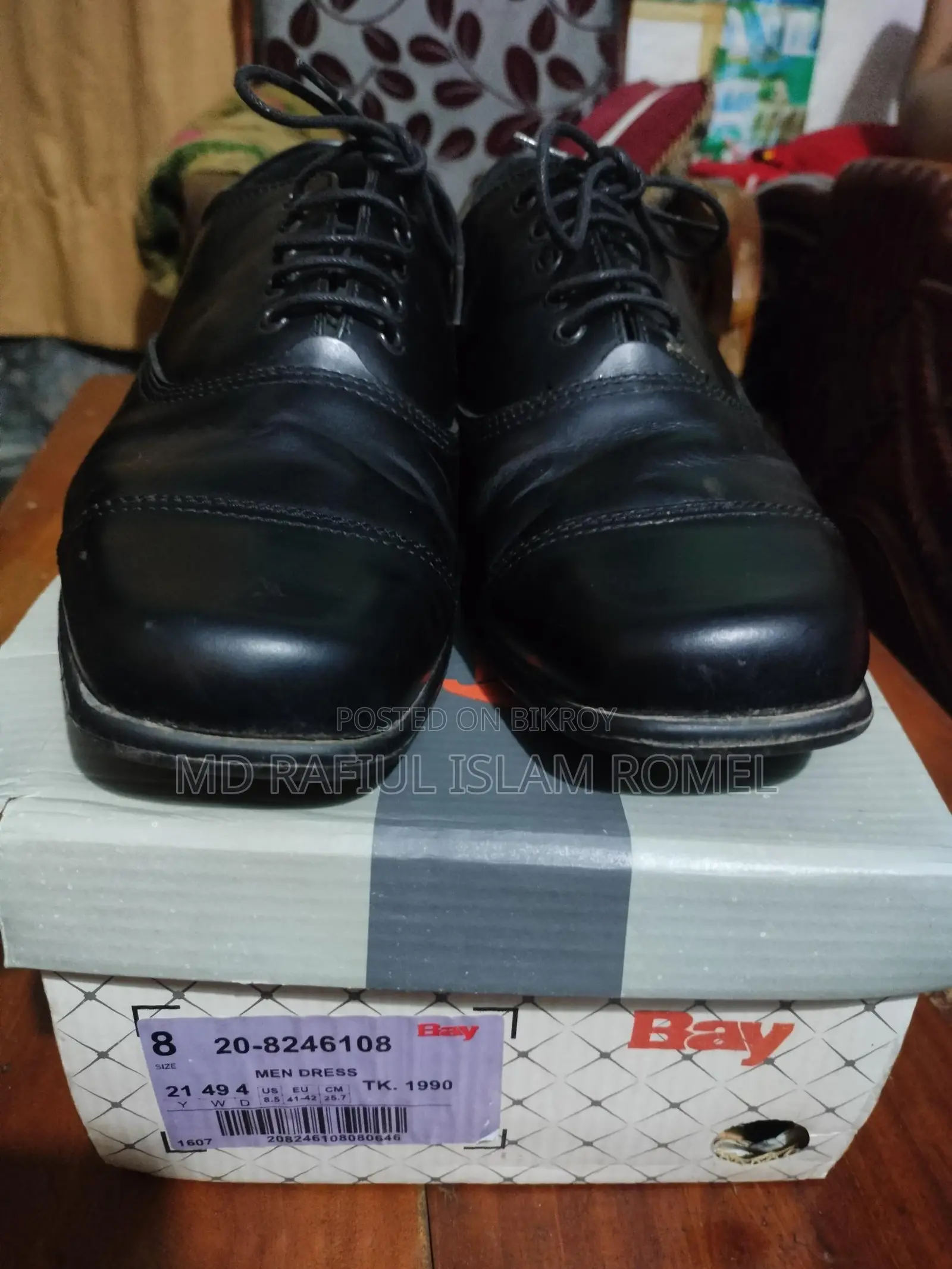 Selling Bay size 9 shoes