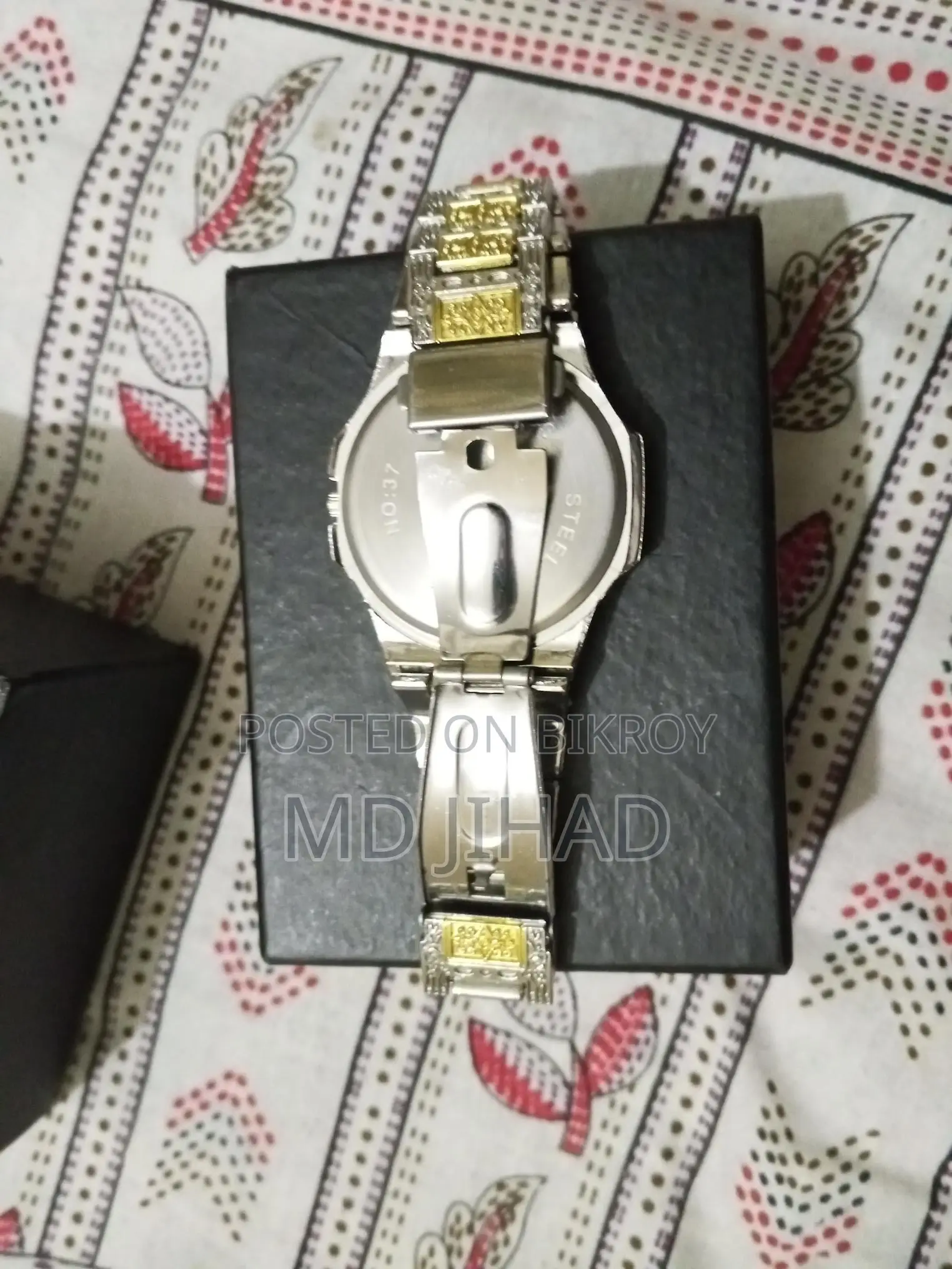 Analogue Watch for sale
