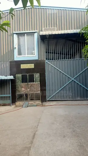 নরসিংদীর পলাশ, ঘোড়াশালে ১৭,০০০ বর্গফুটের ফ্যাক্টরি শেড