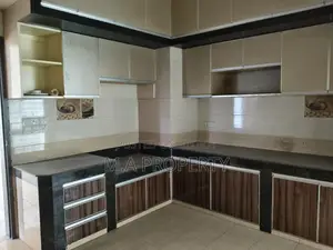 Rent Apartment 4-Bed 2-Carpark Gulshan North