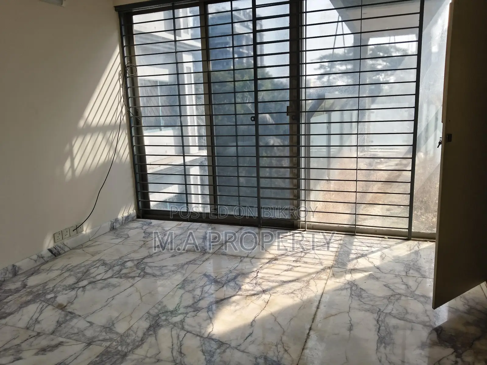 Rent Apartment 4-Bed 2-Carpark Gulshan North