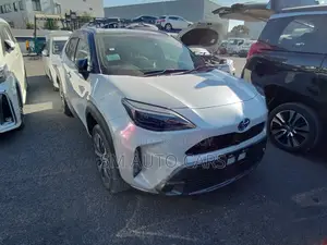 Toyota Yaris Cross Z Pearl/Black 2Tone 2022