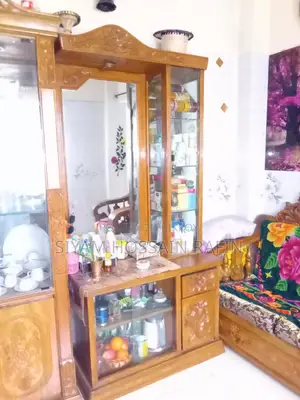 ড্রেসিং টেবিল