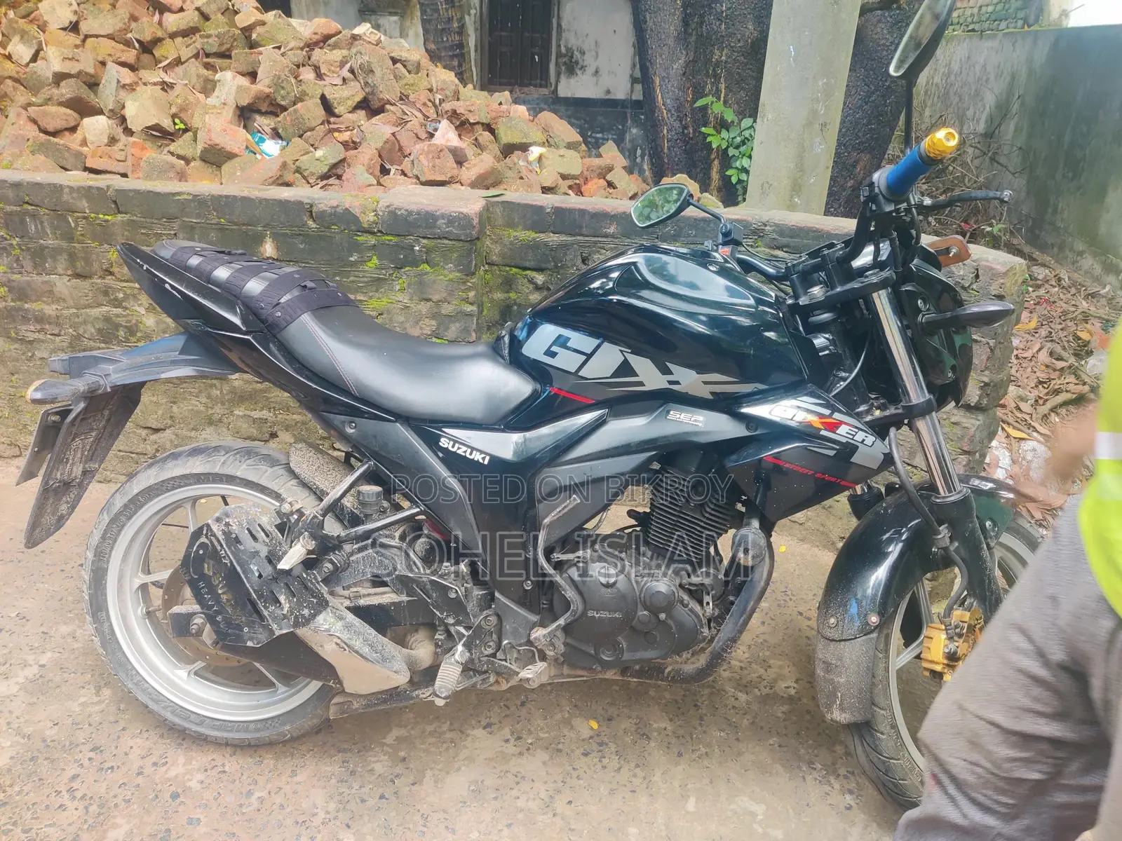 Suzuki Gixxer Monotone . 2018