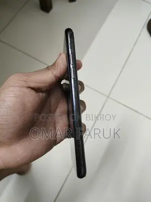 Apple iPhone X (Used)