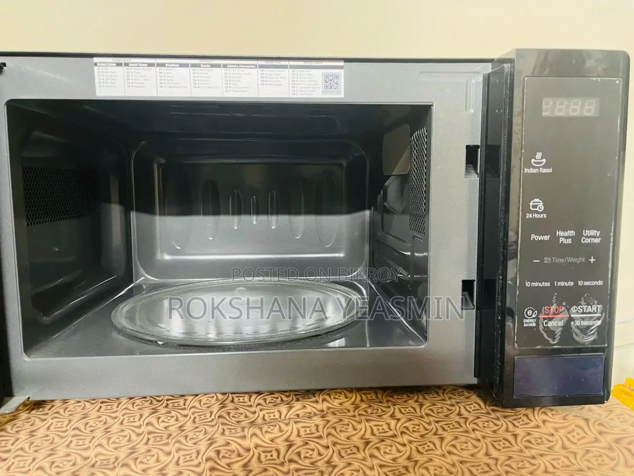 LG iWave Microwave Oven - Good Condition (Used for 3 years)