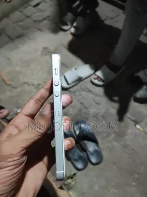 Apple iPhone 5 1/8 (Used)