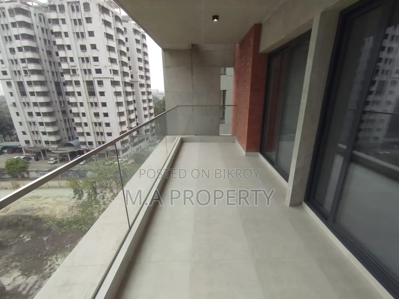 Rent Apartment 4-Bed 4150sqft 7th floor Gulshan North
