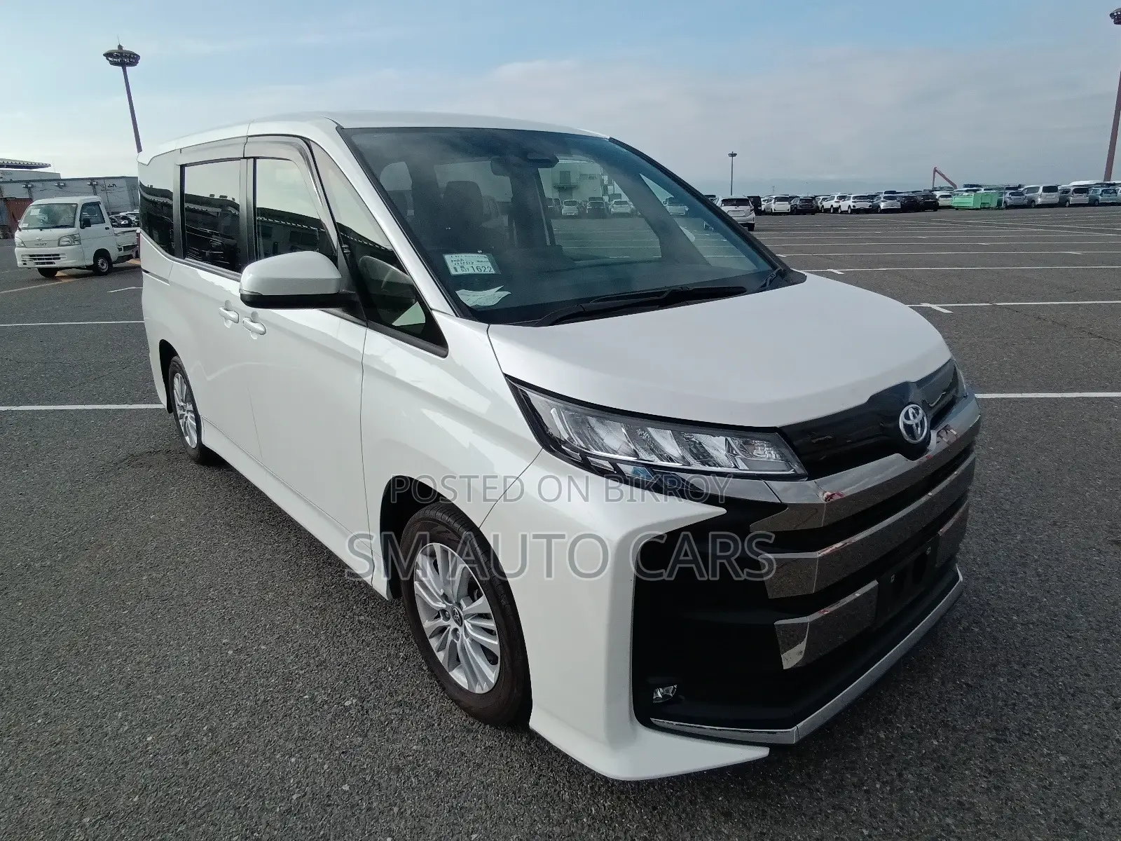 Toyota Noah Hybrid S-G Pearl 2022