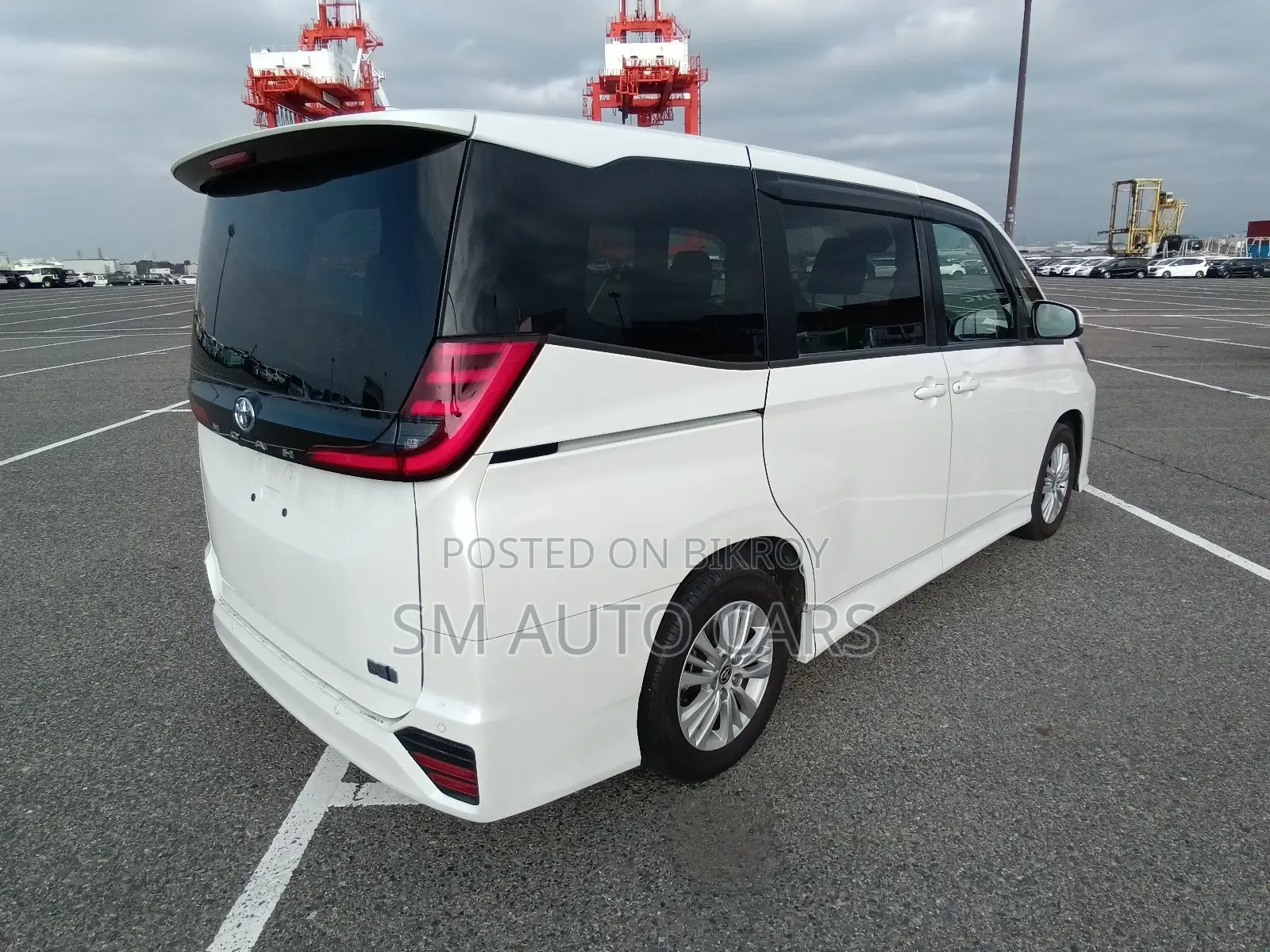 Toyota Noah Hybrid S-G Pearl 2022