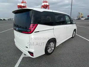 Toyota Noah Hybrid S-G Pearl 2022