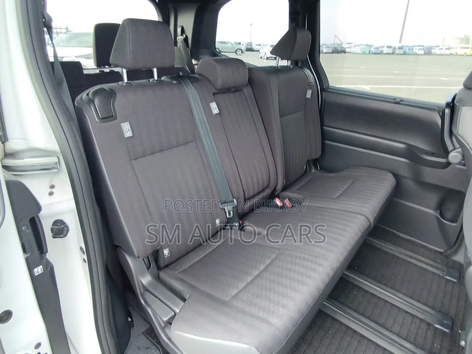 Toyota Noah Hybrid S-G Pearl 2022