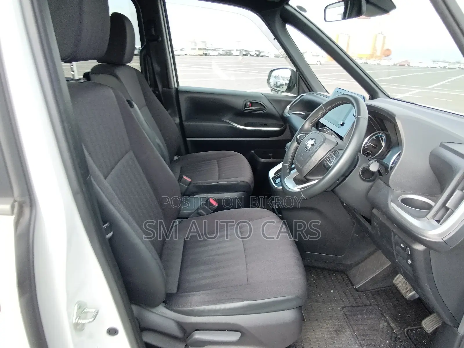 Toyota Noah Hybrid S-G Pearl 2022