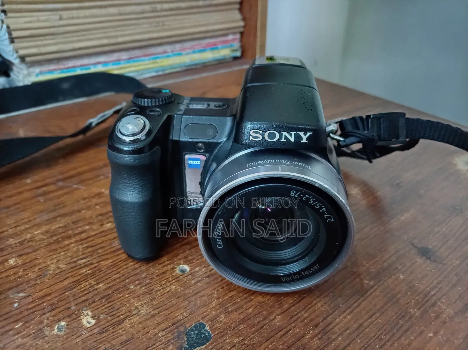 Sony Cyber-shot DSC-H9