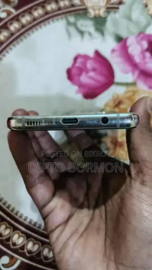 Samsung Galaxy S10 Plus . (Used)