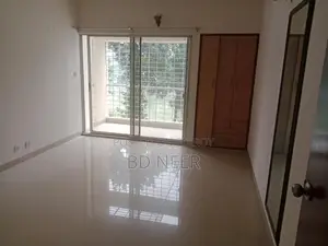 গুলশান-২ এ লেক ভিউ ৩ বেডরুমের অ্যাপার্টমেন্ট ভাড়া
