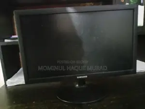 Samsung LED Monitor – Clear Display, Best for Office/CCTV, Urgent Sale