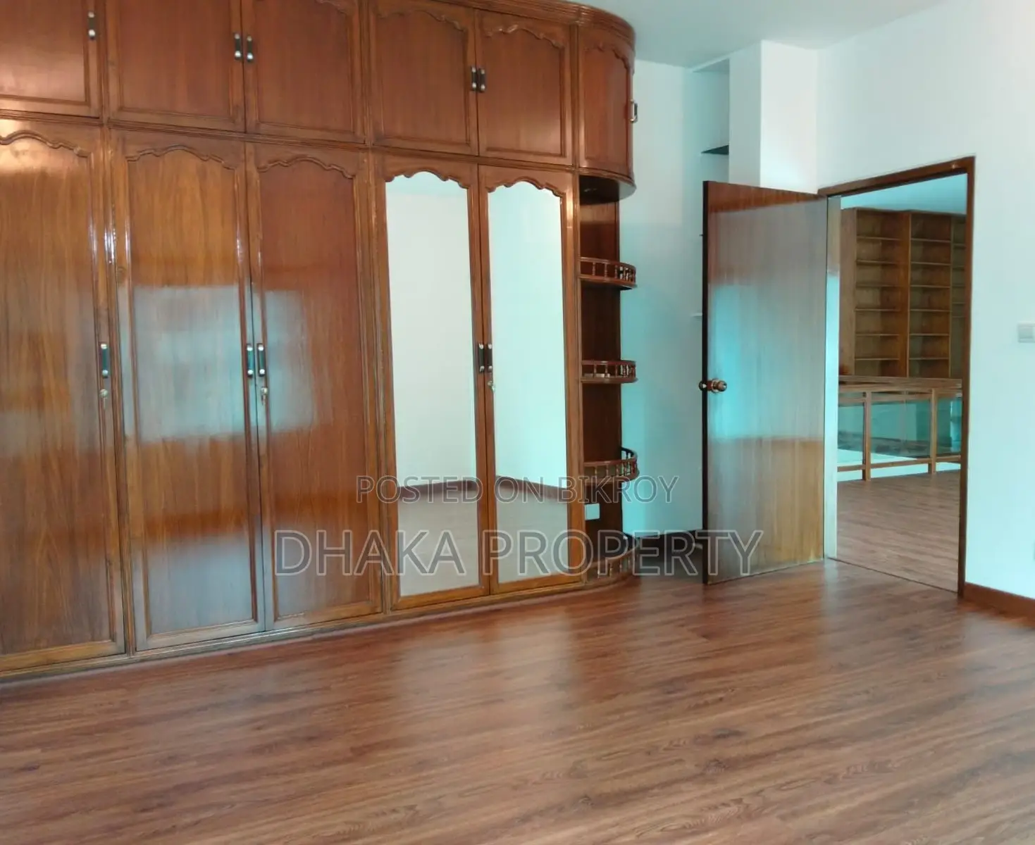 Duplex 4200 SqFt 4 Bedroom 2 Parking Apartment Rent at Baridhara Diplomatic Area