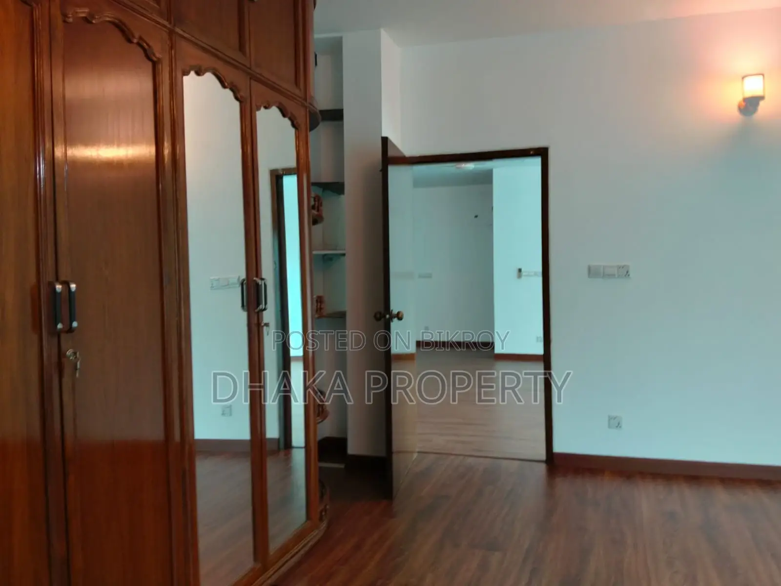 Duplex 4200 SqFt 4 Bedroom 2 Parking Apartment Rent at Baridhara Diplomatic Area