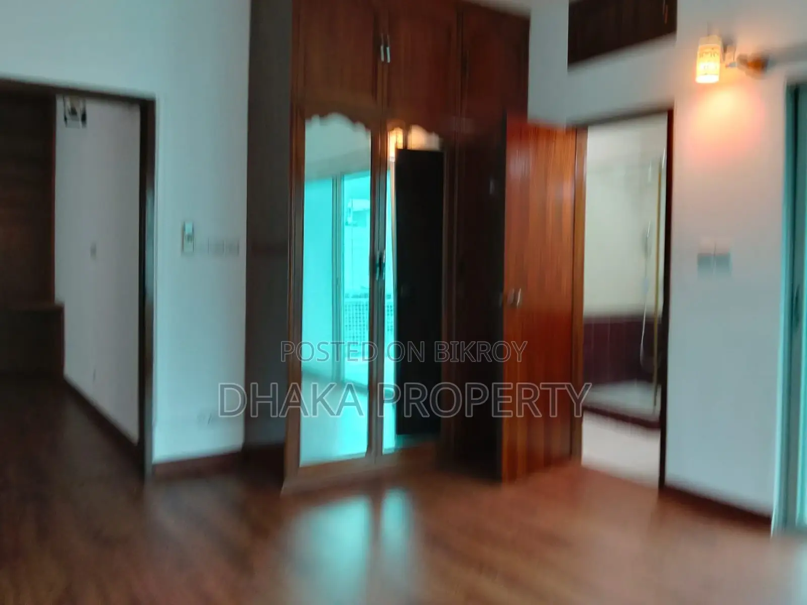 Duplex 4200 SqFt 4 Bedroom 2 Parking Apartment Rent at Baridhara Diplomatic Area