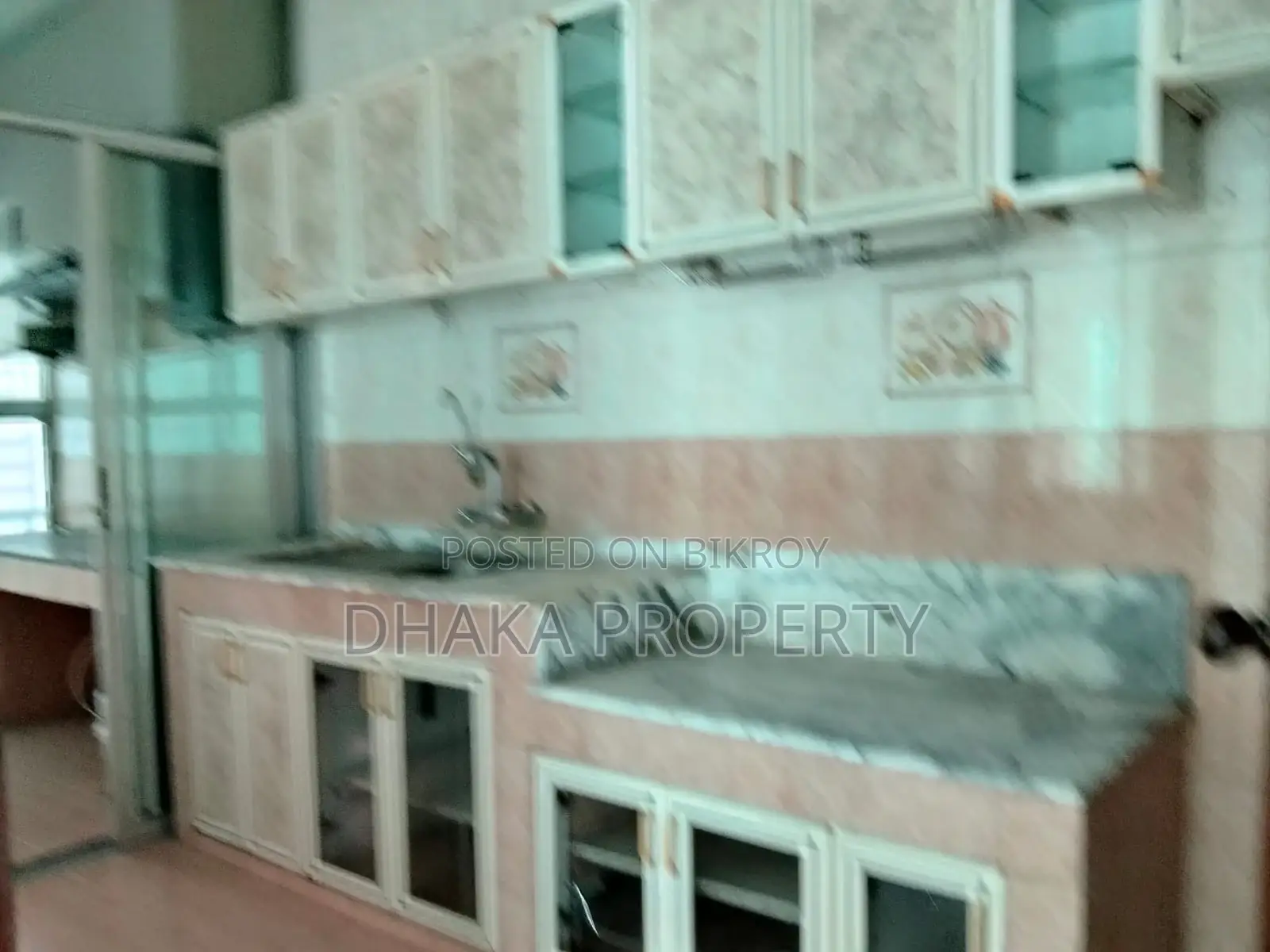 Duplex 4200 SqFt 4 Bedroom 2 Parking Apartment Rent at Baridhara Diplomatic Area