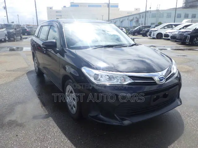 Toyota Corolla Fielder 1.5 Hybrid FWD 2020 Black