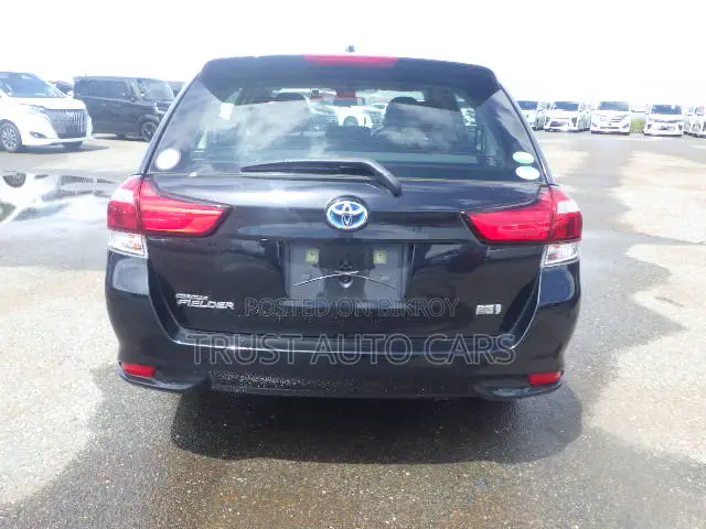 Toyota Corolla Fielder 1.5 Hybrid FWD 2020 Black