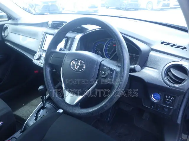 Toyota Corolla Fielder 1.5 Hybrid FWD 2020 Black