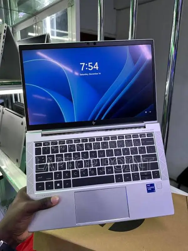 HP Elitebook 830 G8 Core i5 11th Gen: 8/256