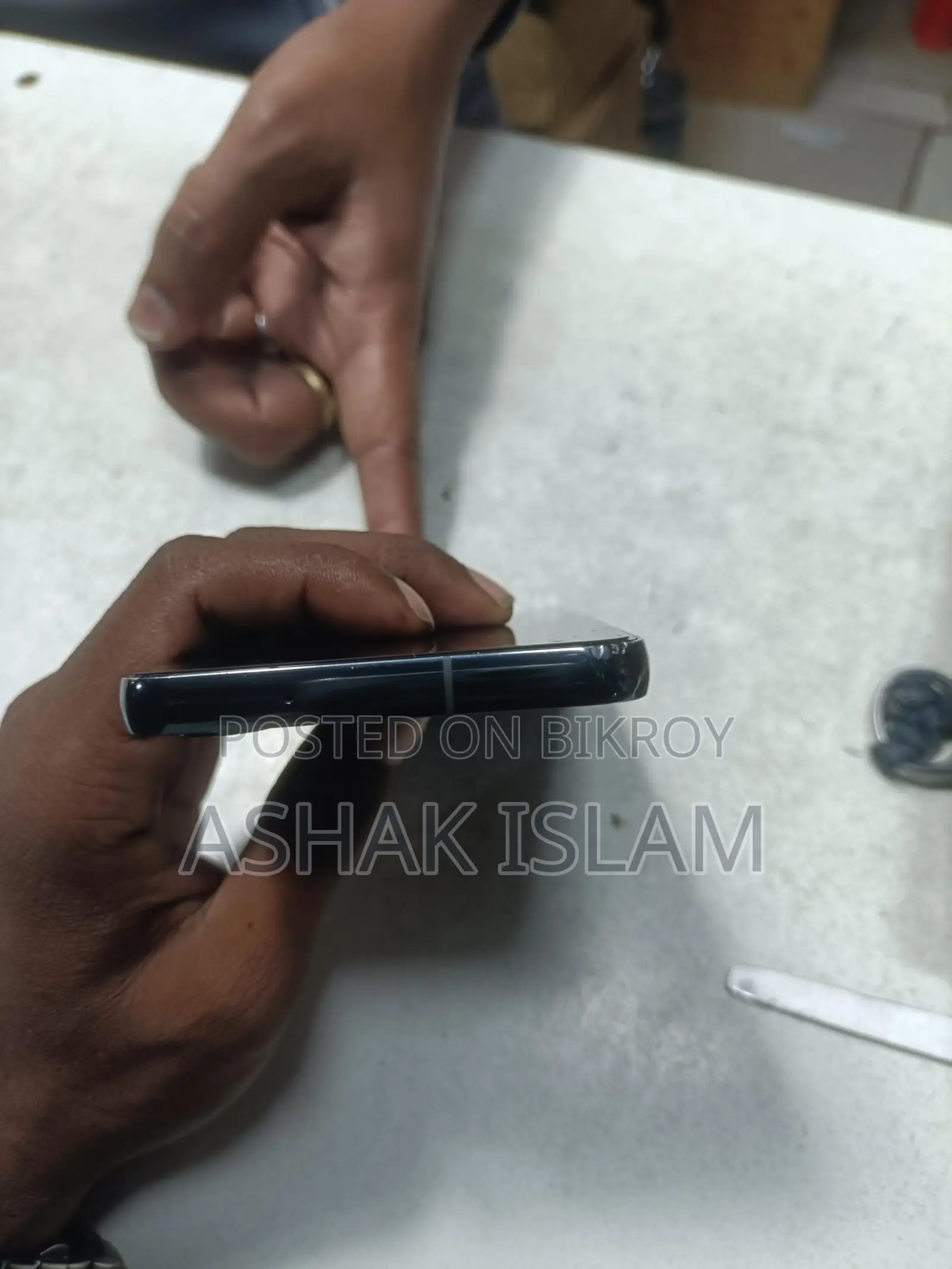 Samsung Galaxy S23 (Used)