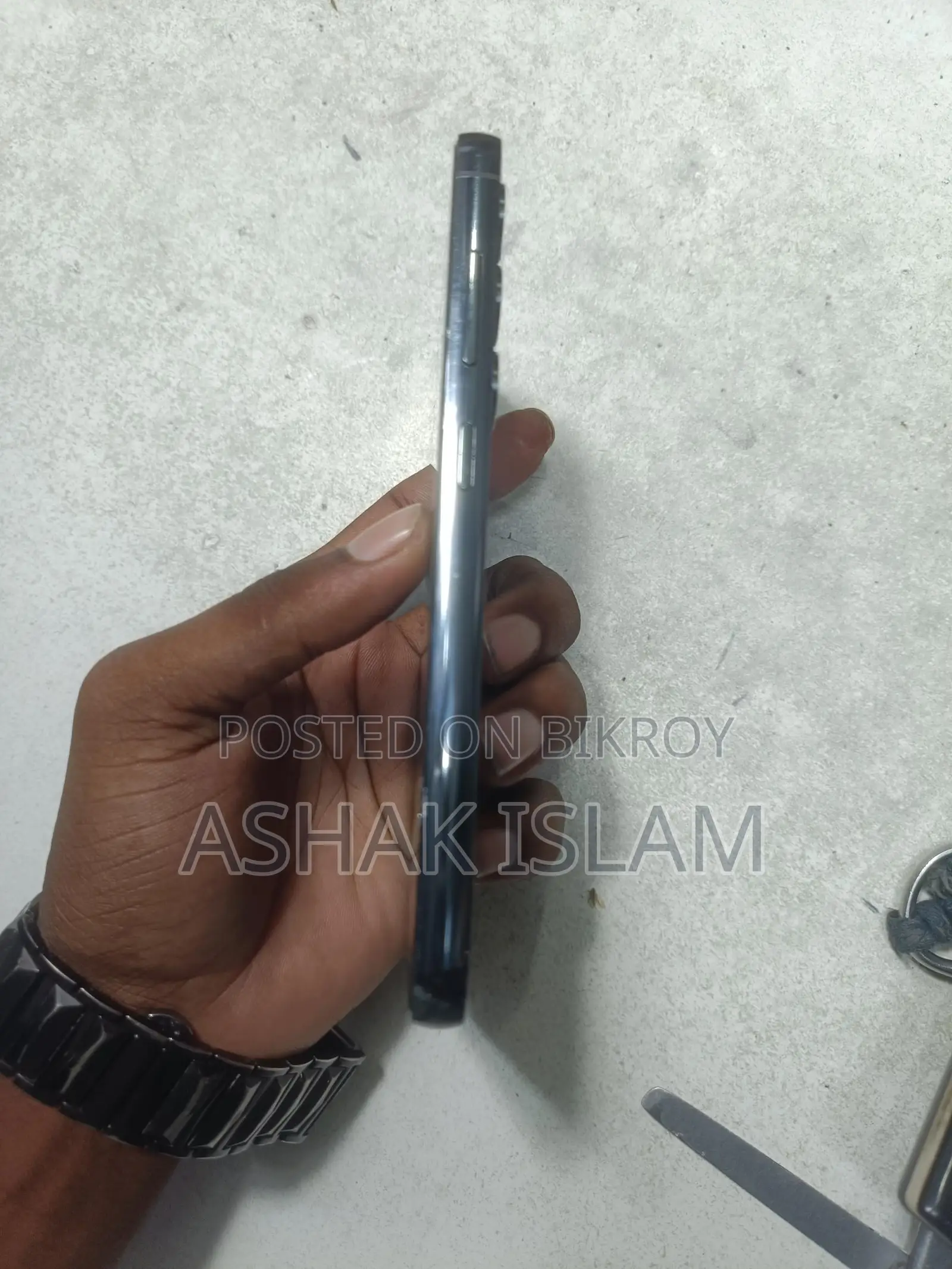 Samsung Galaxy S23 (Used)