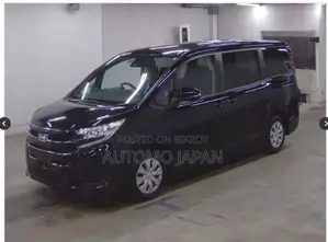 Toyota Noah x smart 2022