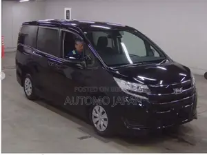 Toyota Noah x smart 2022
