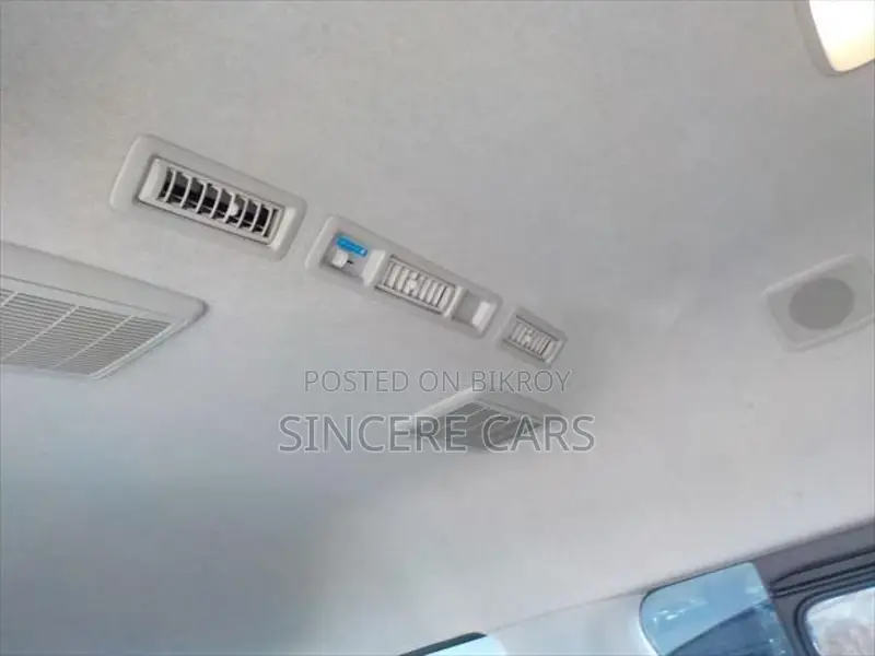 টয়োটা হাইএস ২০২১ সিলভার