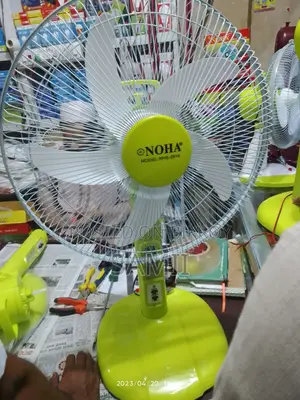 15 ঘণ্টা ব্যাকআপ সহ ফ্যান