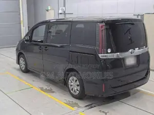 টয়োটা নোয়া এক্স গ্রেড ব্ল্যাক ২০২১