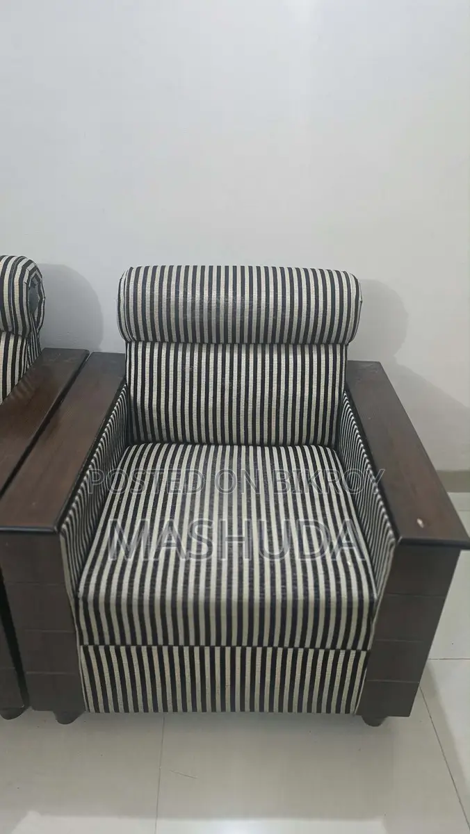 সোফা সেট বিক্রয় হবে