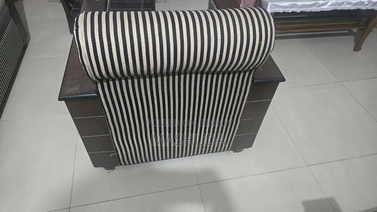 সোফা সেট বিক্রয় হবে