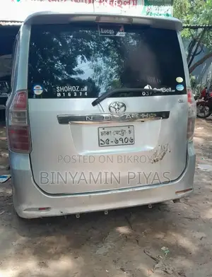 Toyota Noah X 2009